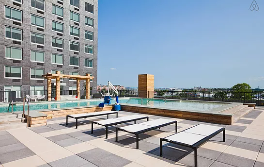 610834_2d1d335a39d04b468454e76f1c54bb33