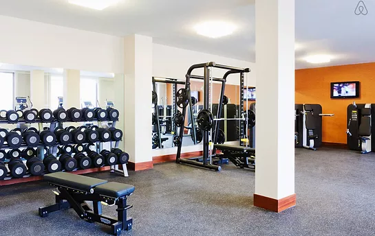 610834_f51794f873454e638a7220fa94d593f1